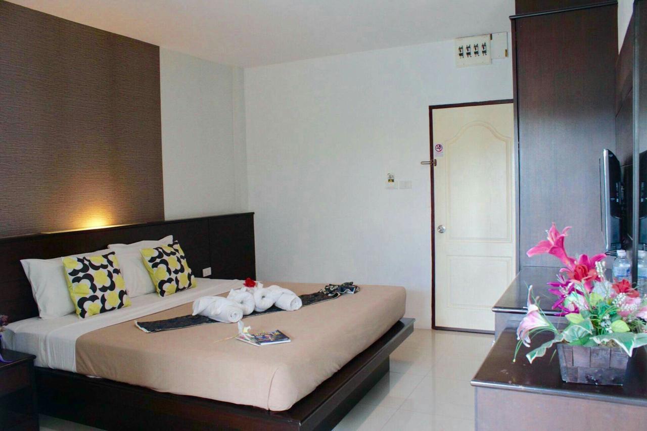 Appartement Phuthara Mansion à Phuket Extérieur photo